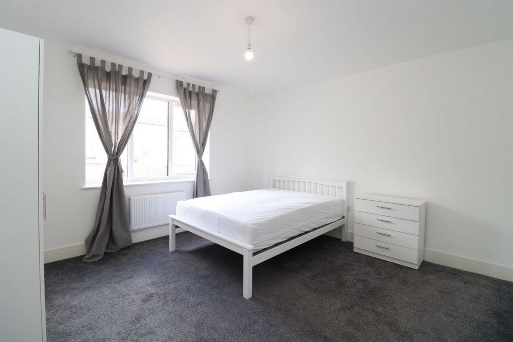 Room Globe Road in Greater London