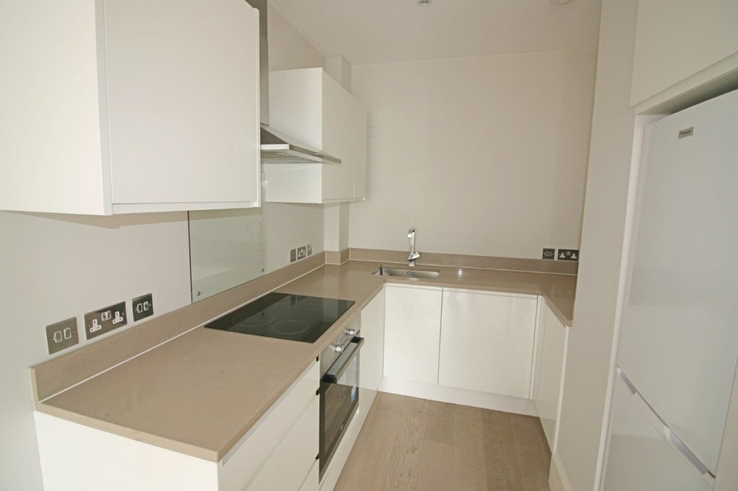 Flat Stafford Road in Caterham