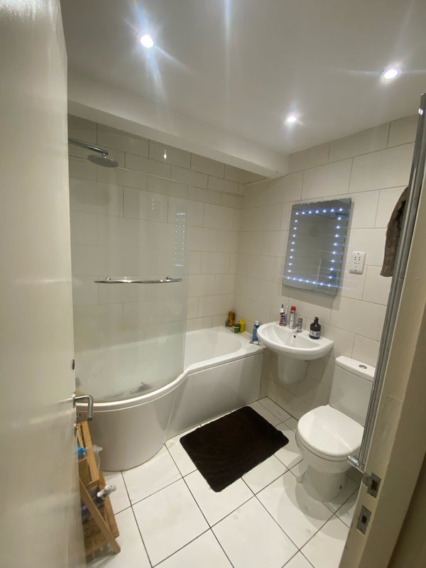 Room Caledonian Road in Greater London