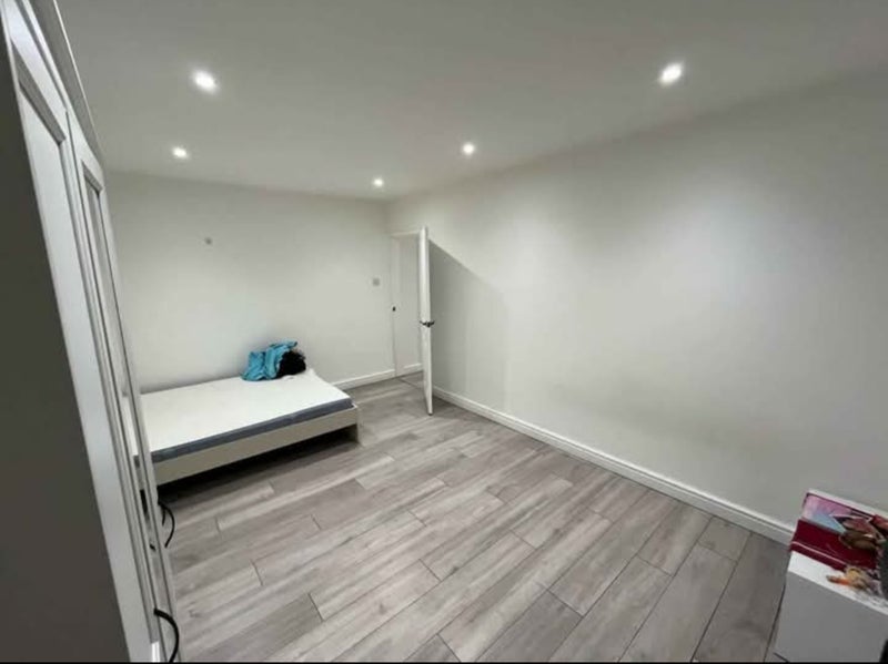 Room Glass Bridge in Coventry