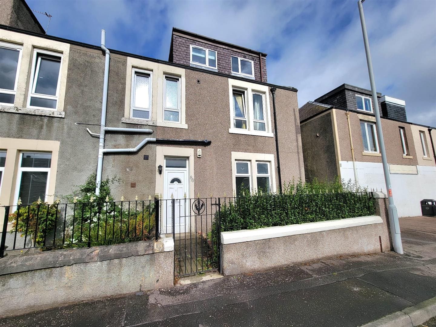 Flat Whyte Rose Terrace in Methil