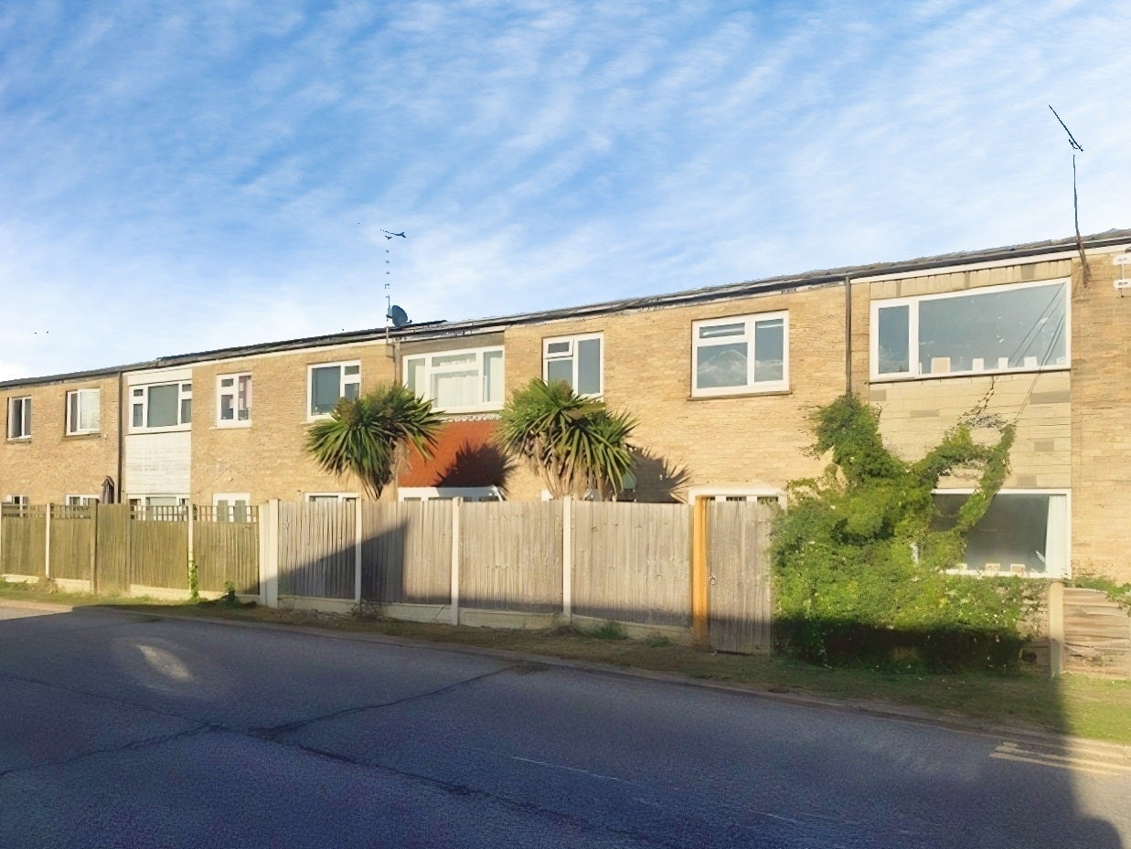 House Pendine Close in Stanford-le-Hope
