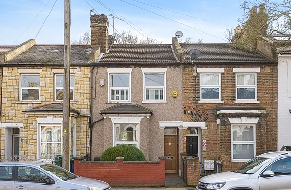 Flat Melbourne Grove in Greater London