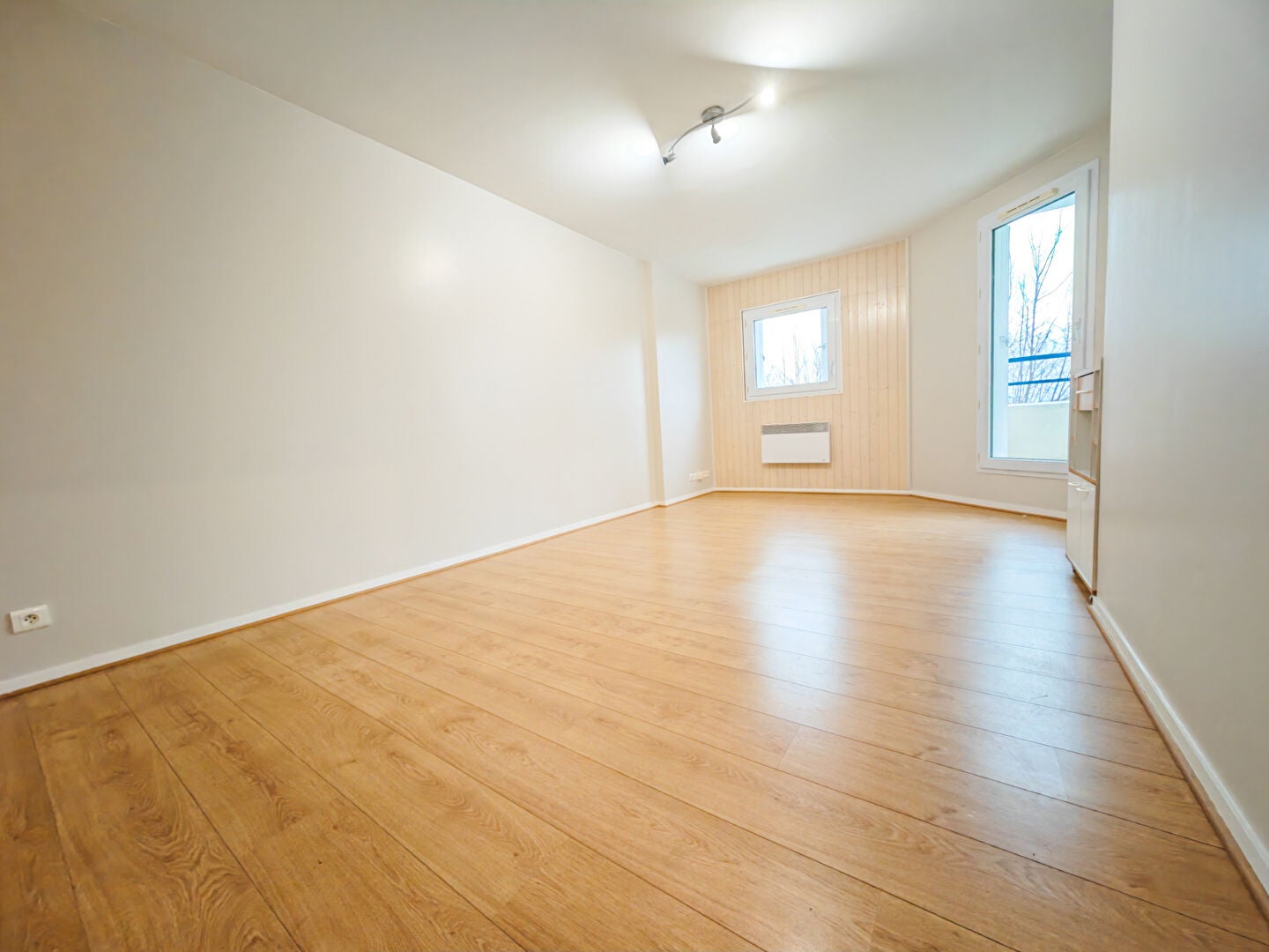 Appartement Avenue Camille Saint-Saëns à Jouy-le-Moutier
