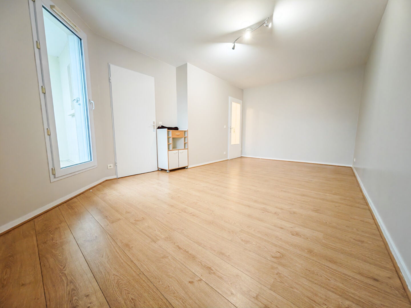 Appartement Avenue Camille Saint-Saëns à Jouy-le-Moutier