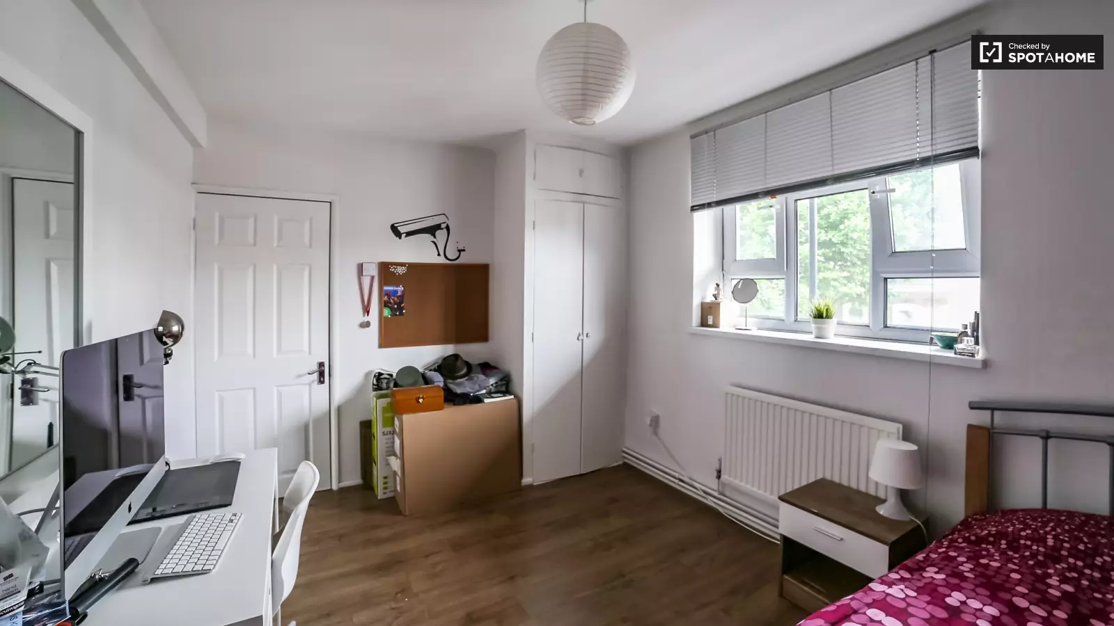 Flat Devons Road in Greater London
