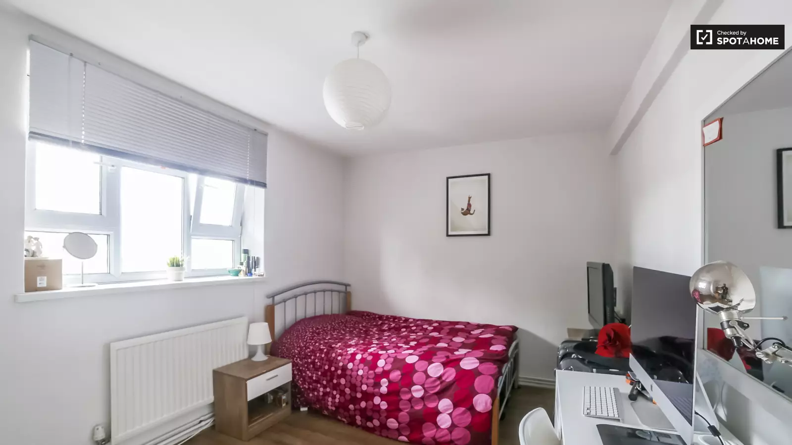 Flat Devons Road in Greater London