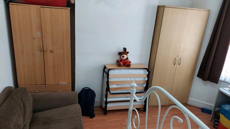Room Rosebery Avenue in Greater London