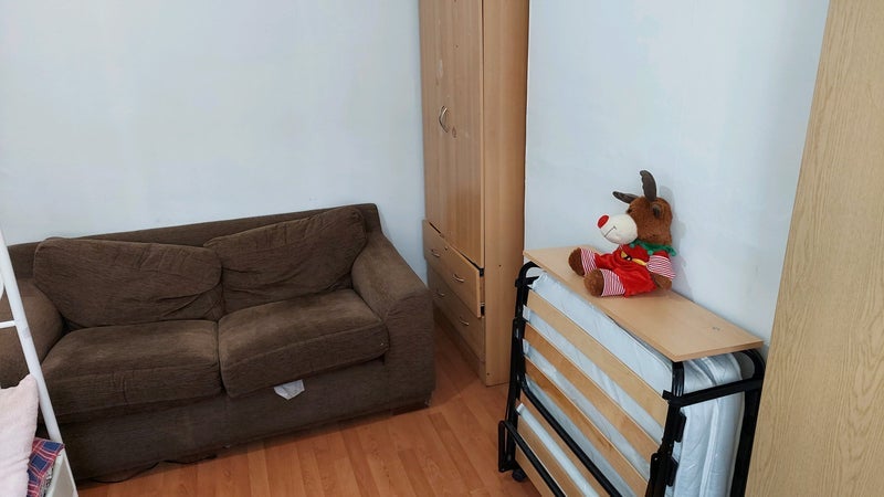 Room Rosebery Avenue in Greater London