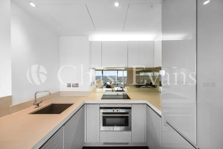 Flat Millharbour in Greater London