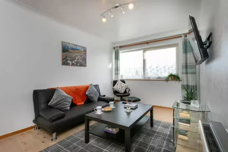 Flat Broadgate Avenue in Nottingham