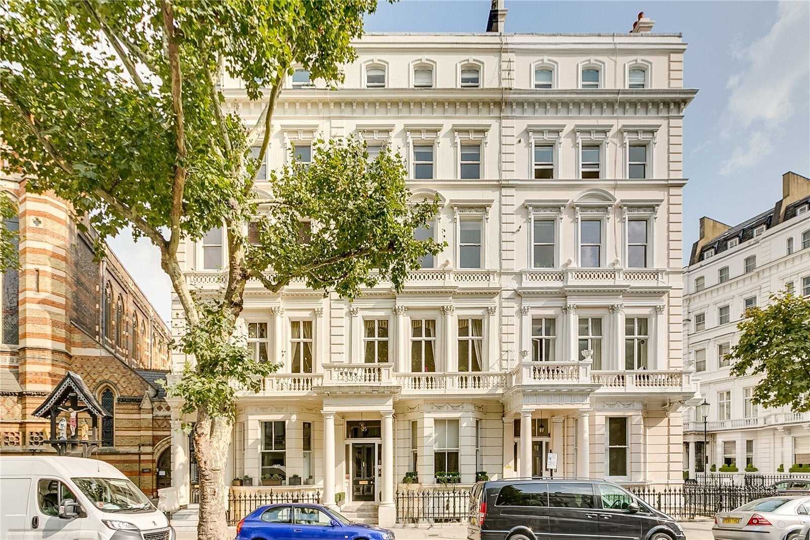 Flat Queen's Gate in Greater London