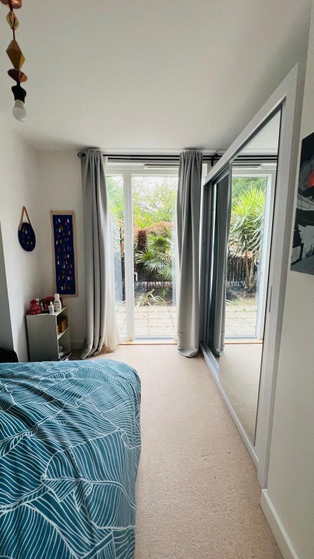 Room Pamela Street in Greater London
