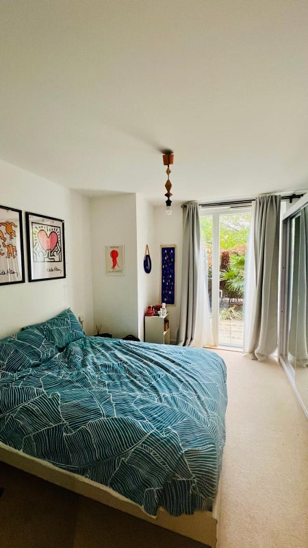 Room Pamela Street in Greater London