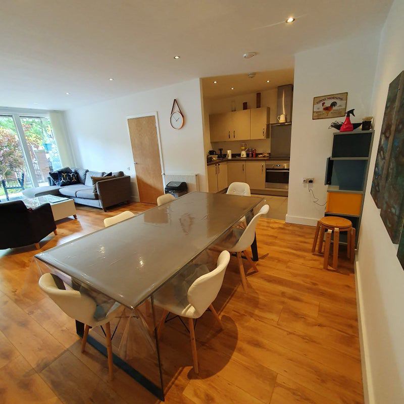 Room Pamela Street in Greater London