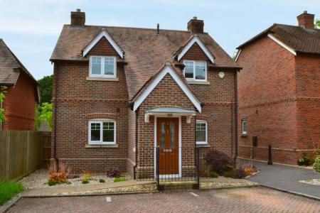 Flat Blackburn Close in Basingstoke and Deane