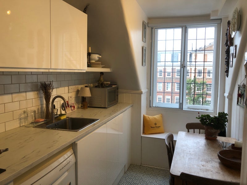 Flat Drayton Gardens in Greater London