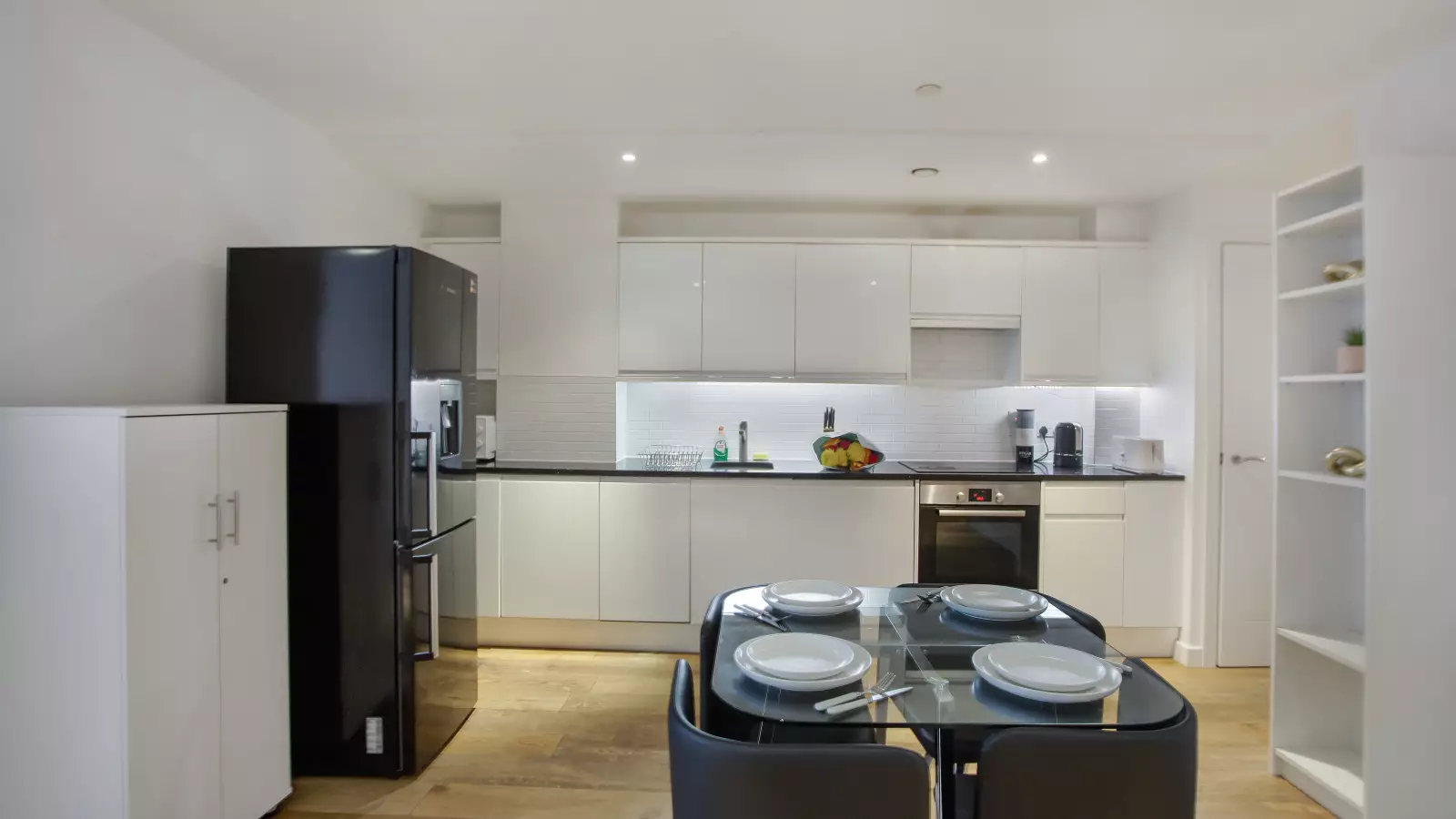 Flat Exchange Square in Greater London