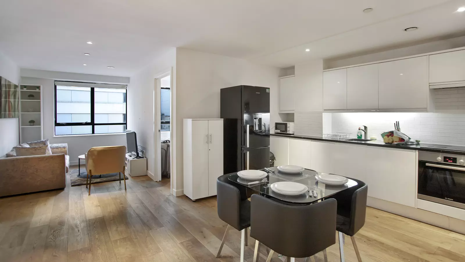 Flat Exchange Square in Greater London