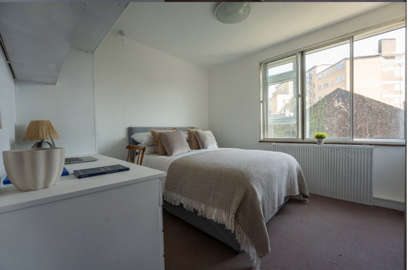 Room South End Row in Greater London