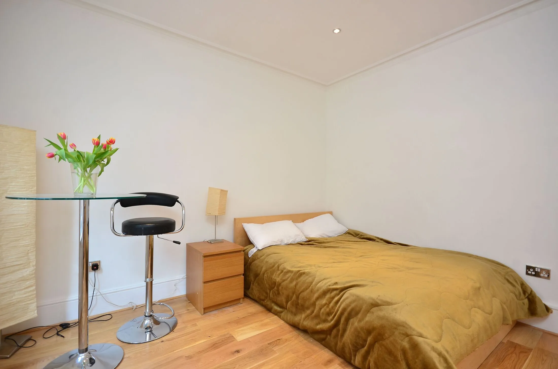Flat Hanson Street in City of Westminster