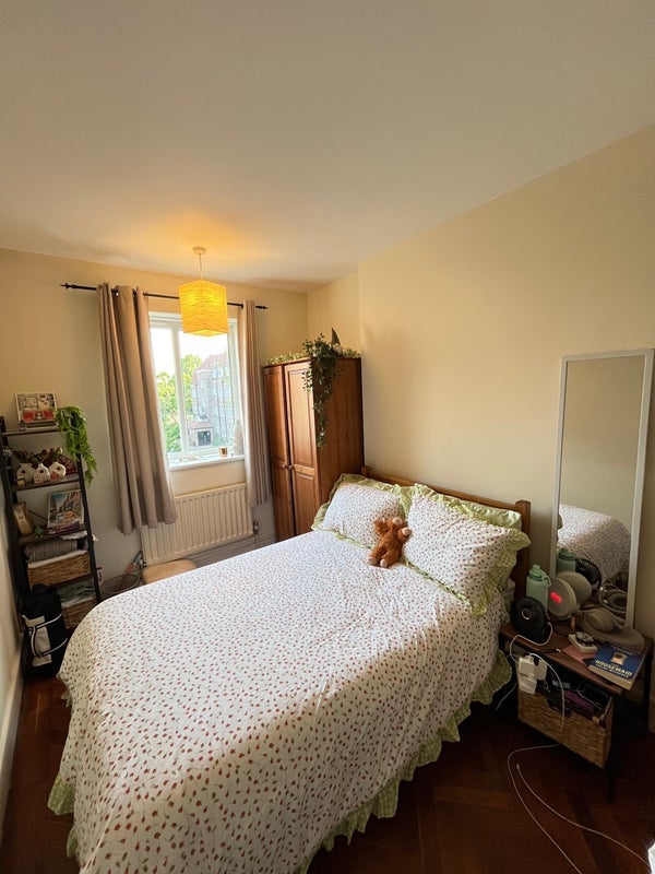 Room St. John's Drive in Greater London