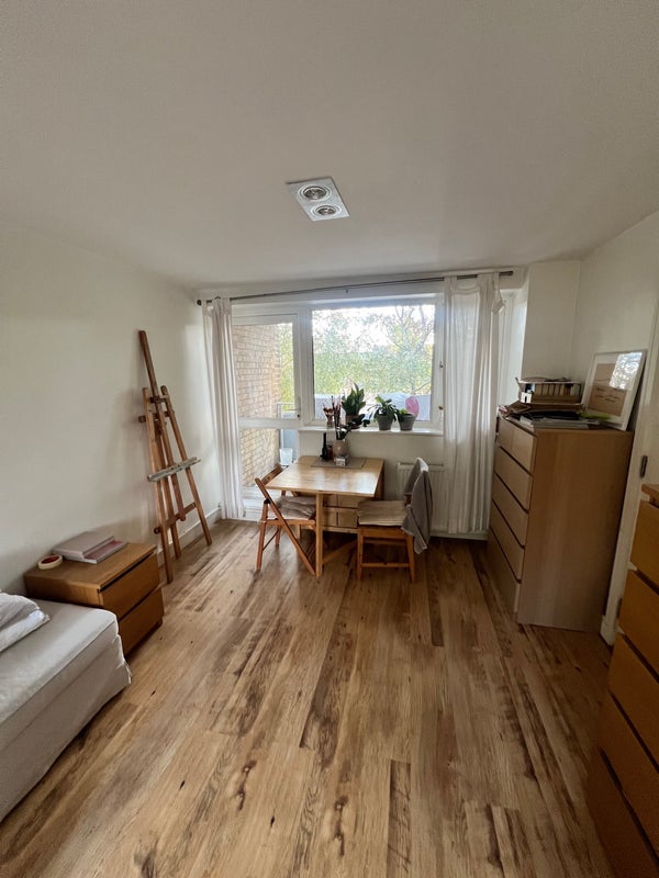 Room Millgrove Street in Greater London