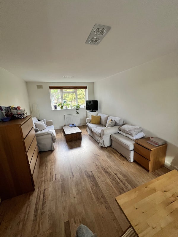 Room Millgrove Street in Greater London