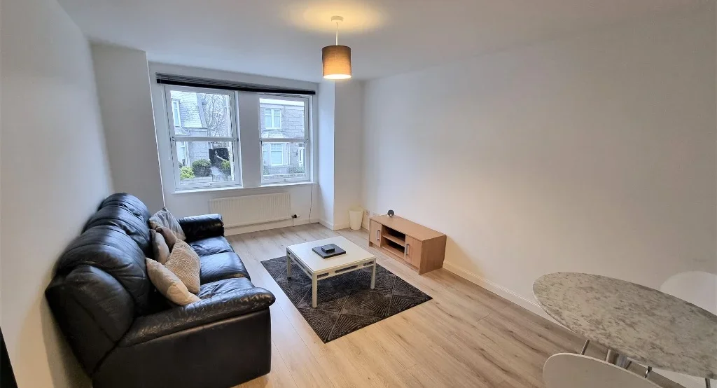 Flat Holburn Street in Aberdeen City