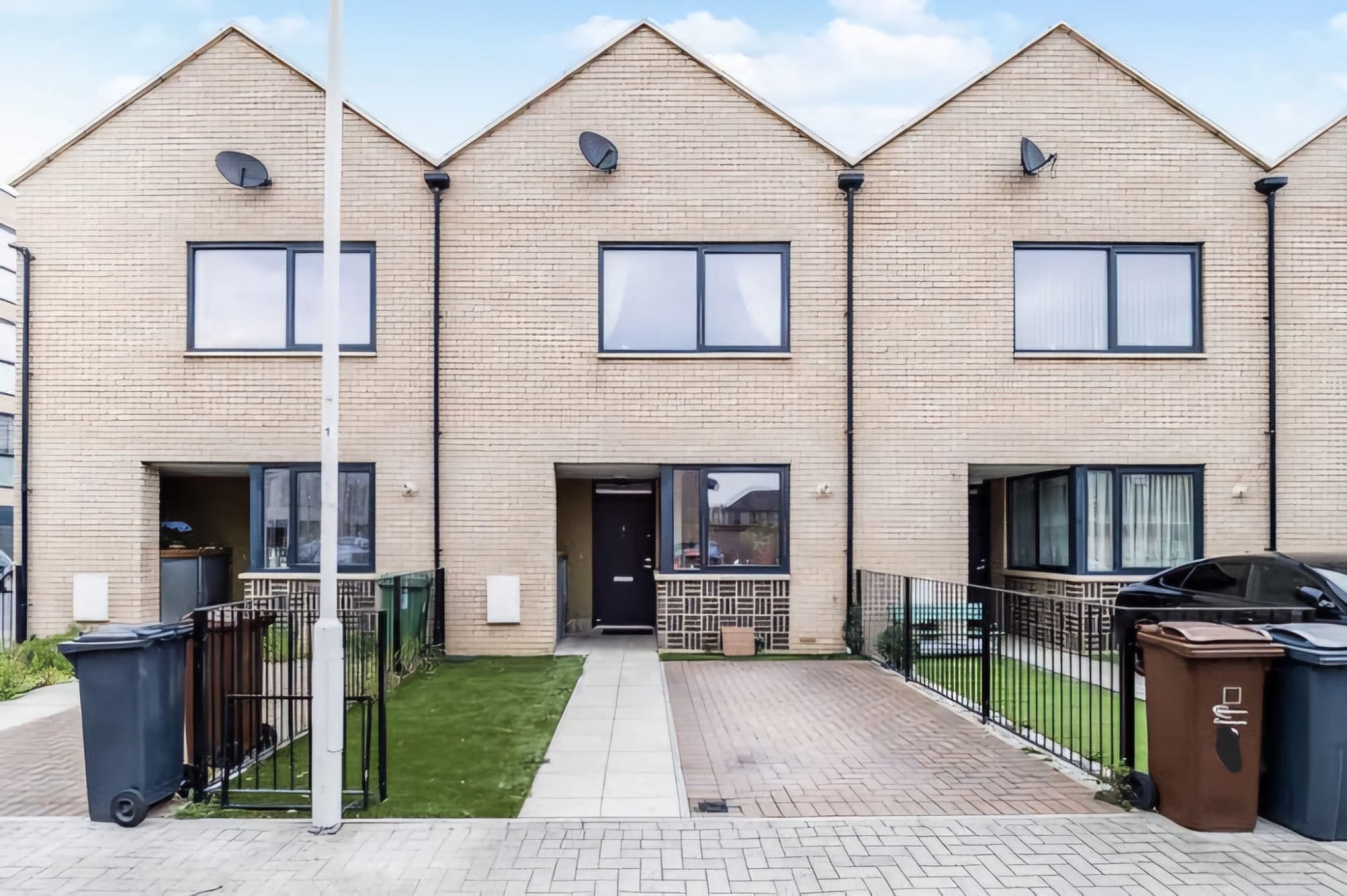 House Kemmel Road in Greater London
