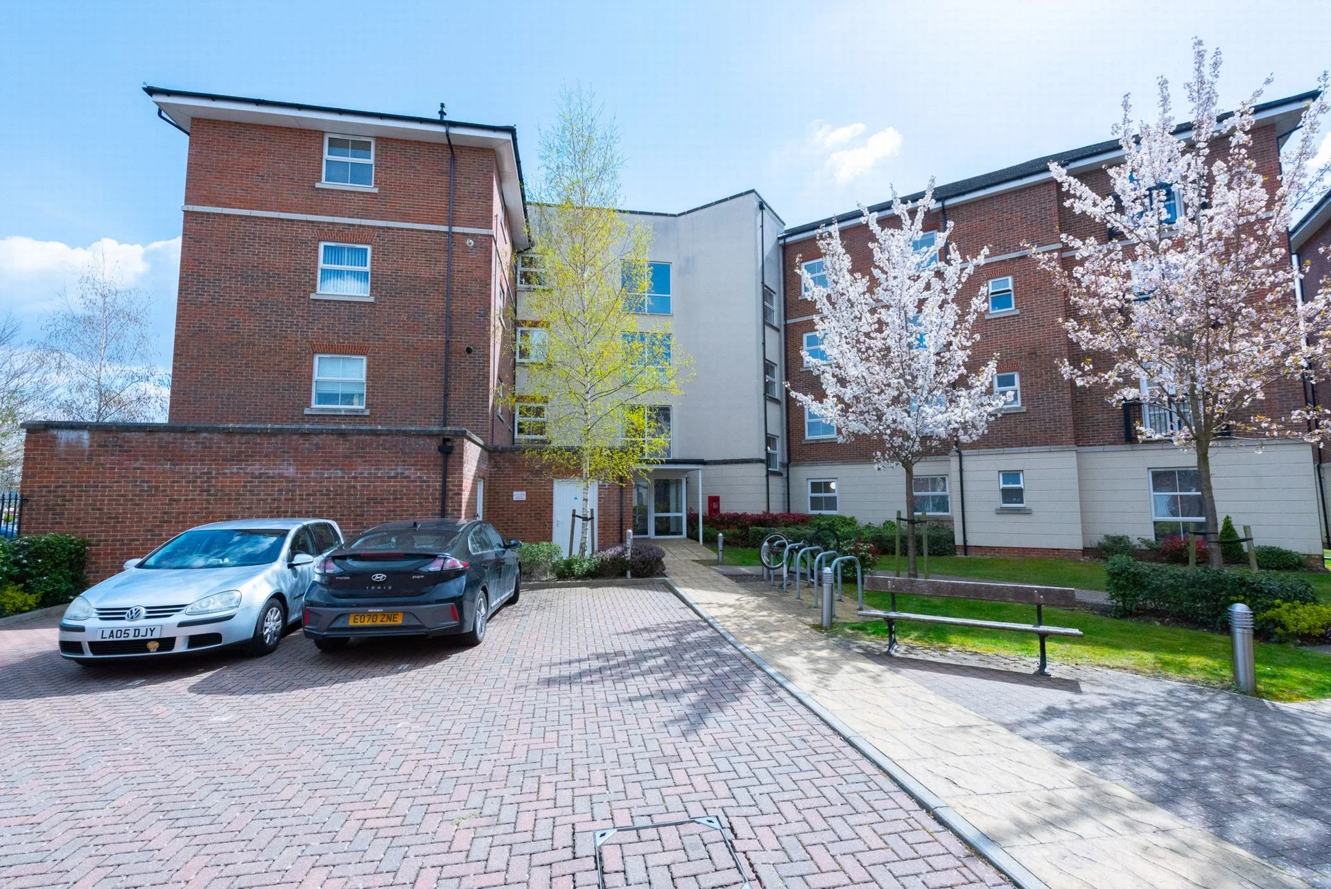 Flat Kenley Place in Rushmoor