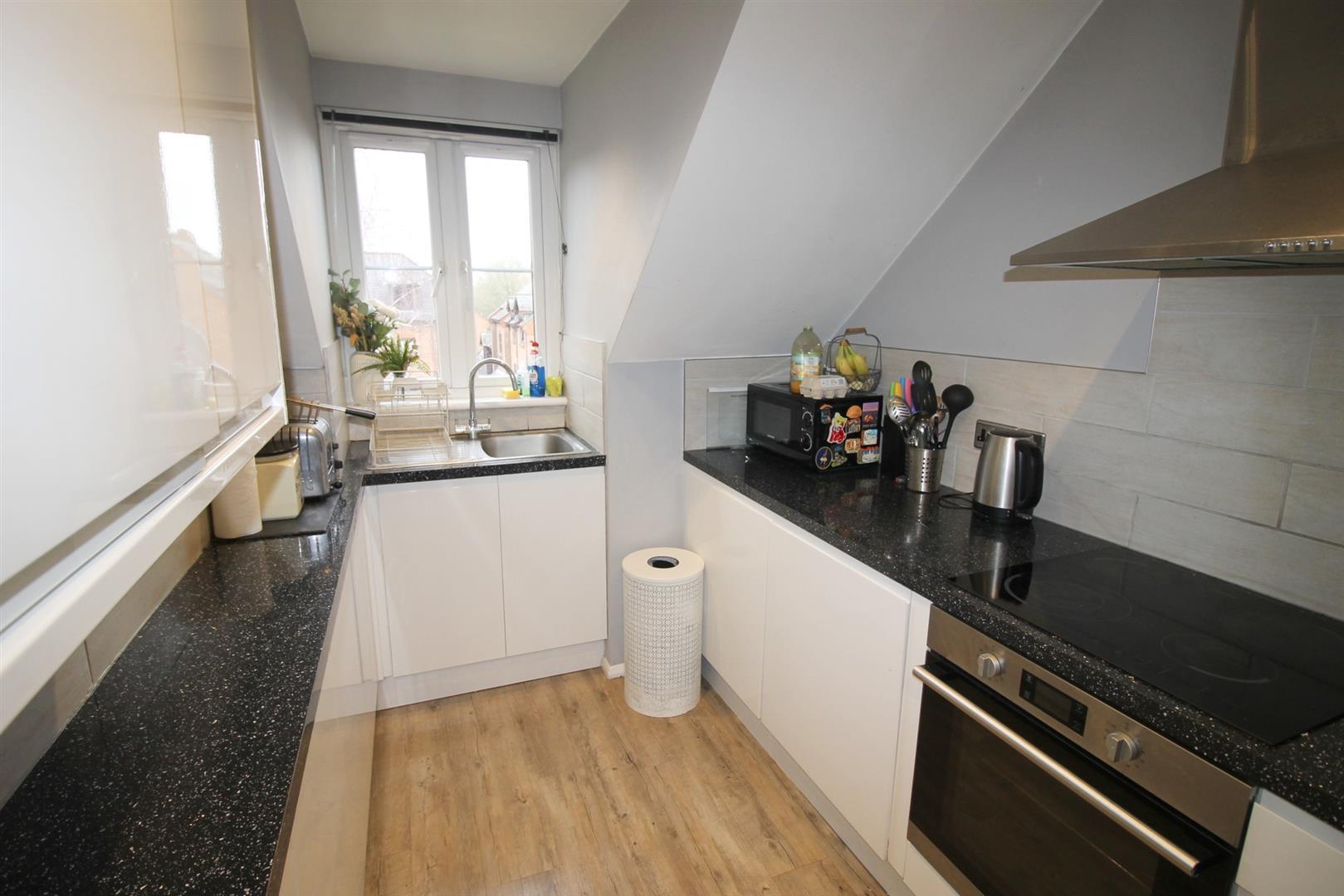 Flat Kingsmead Road in Loudwater
