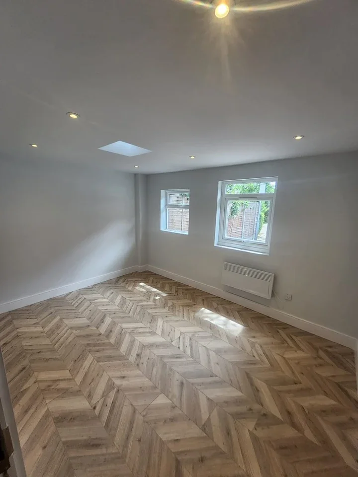 Flat London Road in Greater London
