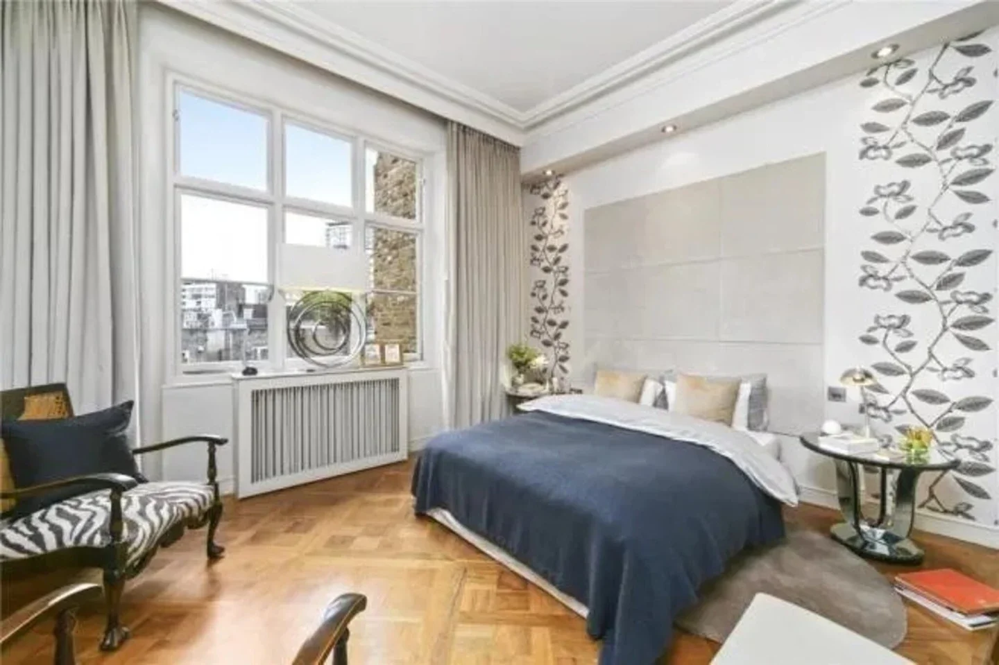 Flat Hyde Park Square in City of Westminster