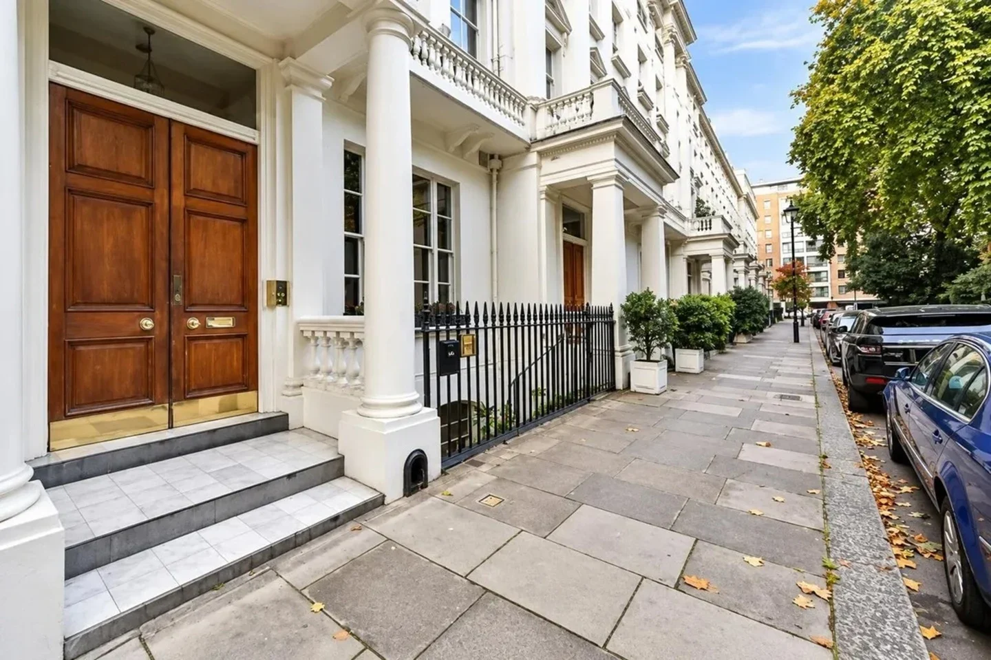 Flat Hyde Park Square in City of Westminster