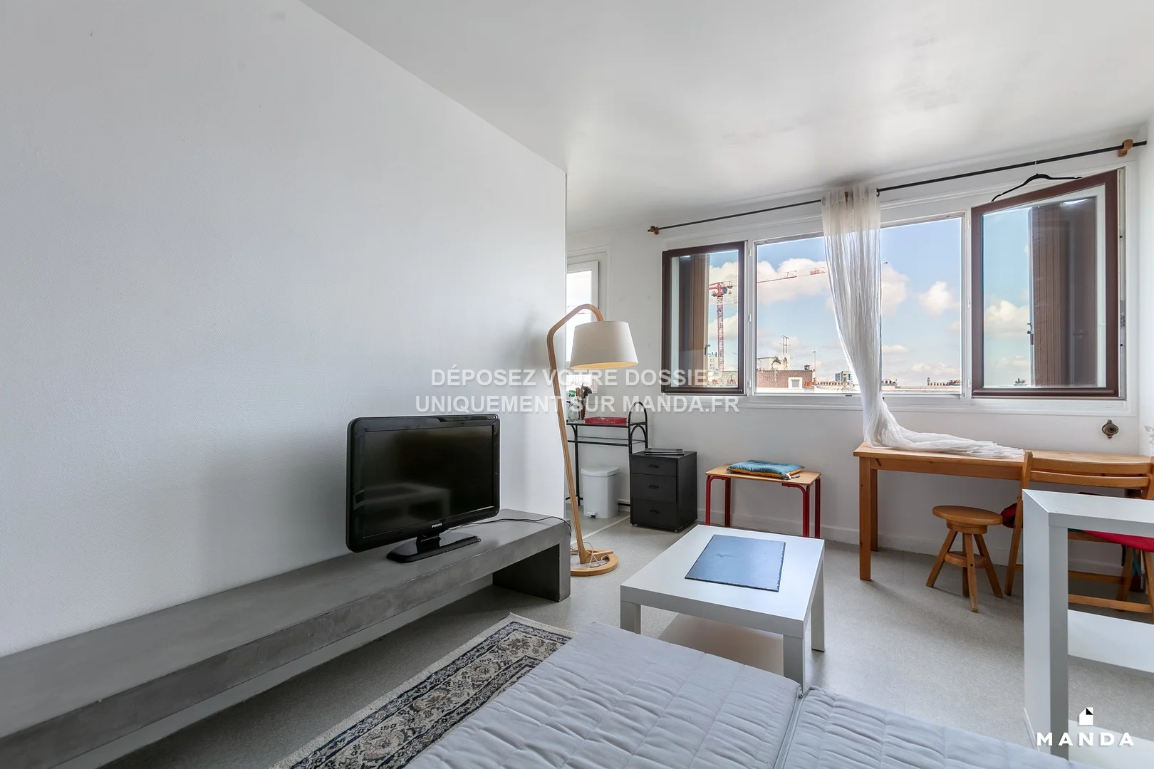 Flat Rue des Amiraux in Paris