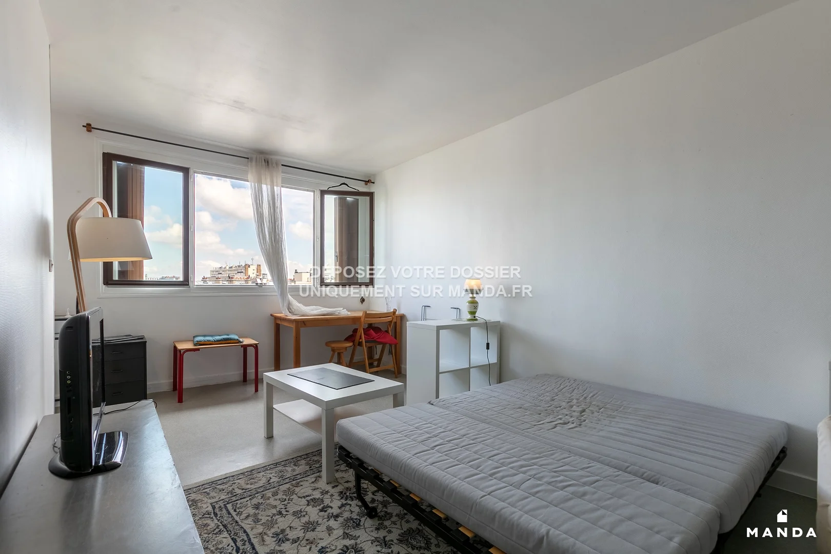 Flat Rue des Amiraux in Paris