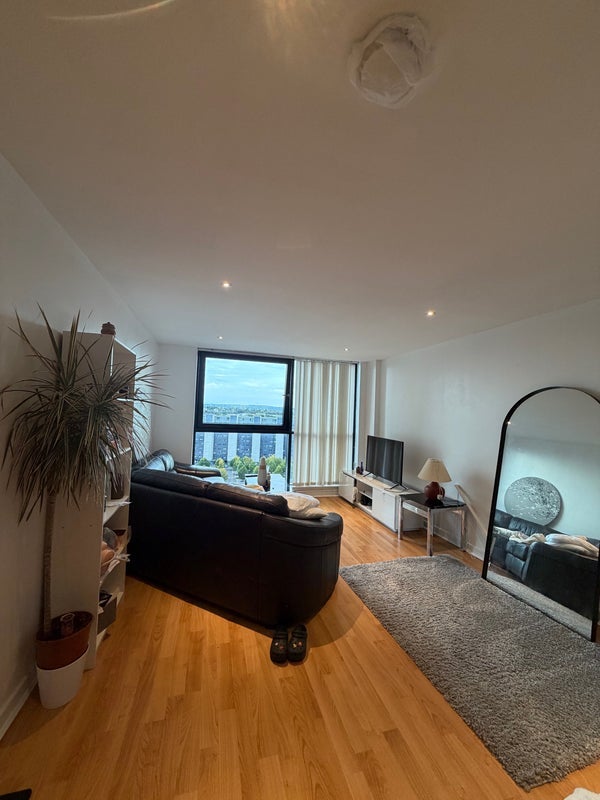 Room Clydeside Expressway in Glasgow