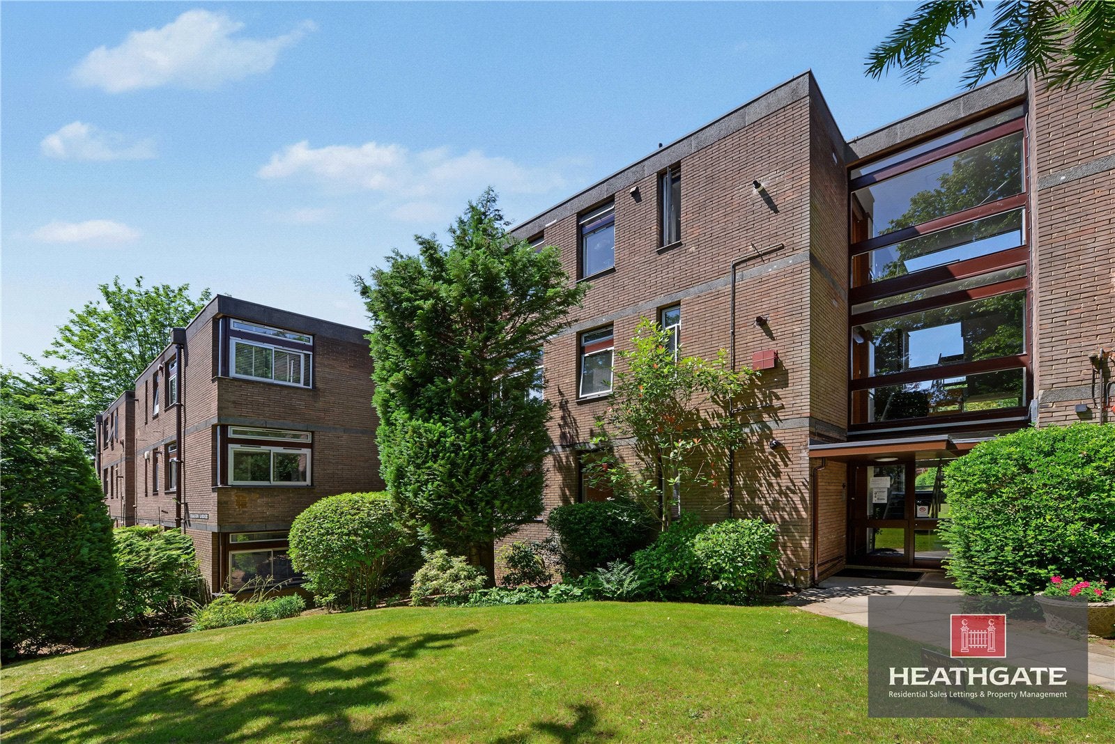 Flat Redington Road in Greater London