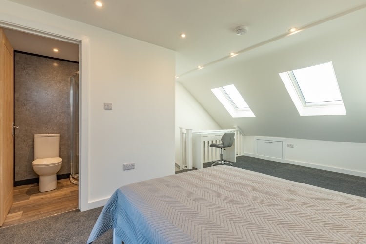Room St Paul's Crescent in Vale of White Horse