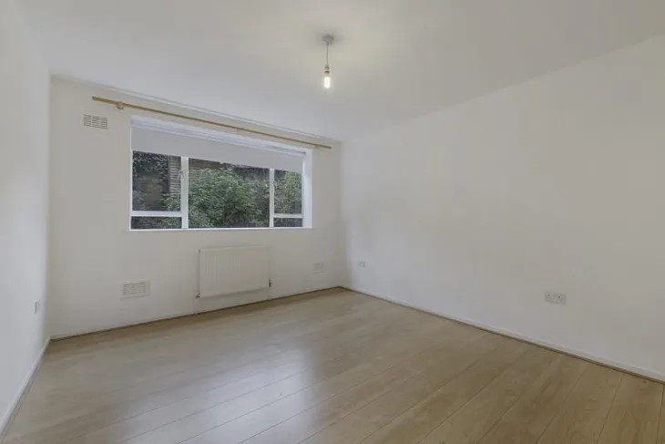 Flat Old Kent Road in Greater London