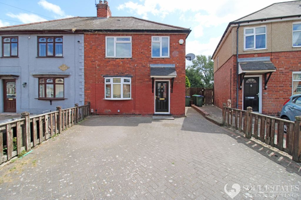House Laurel Road in Sandwell