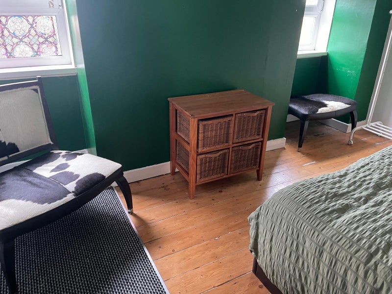 Room Powell Road in Greater London