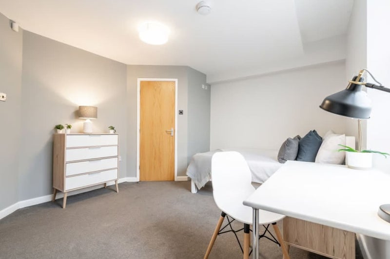 Room Malcolm Street in Newcastle upon Tyne