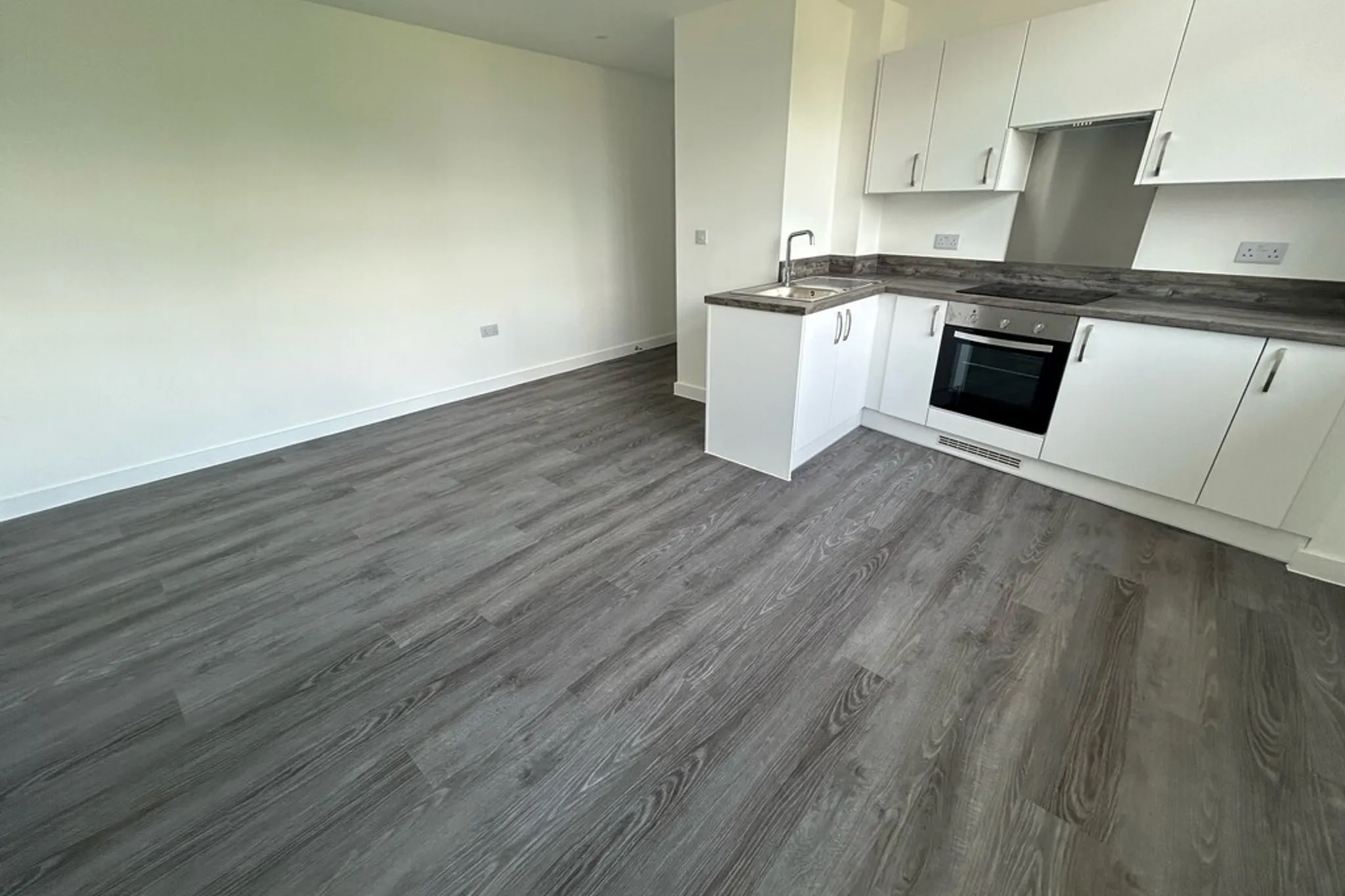Flat Houston Way in Frome
