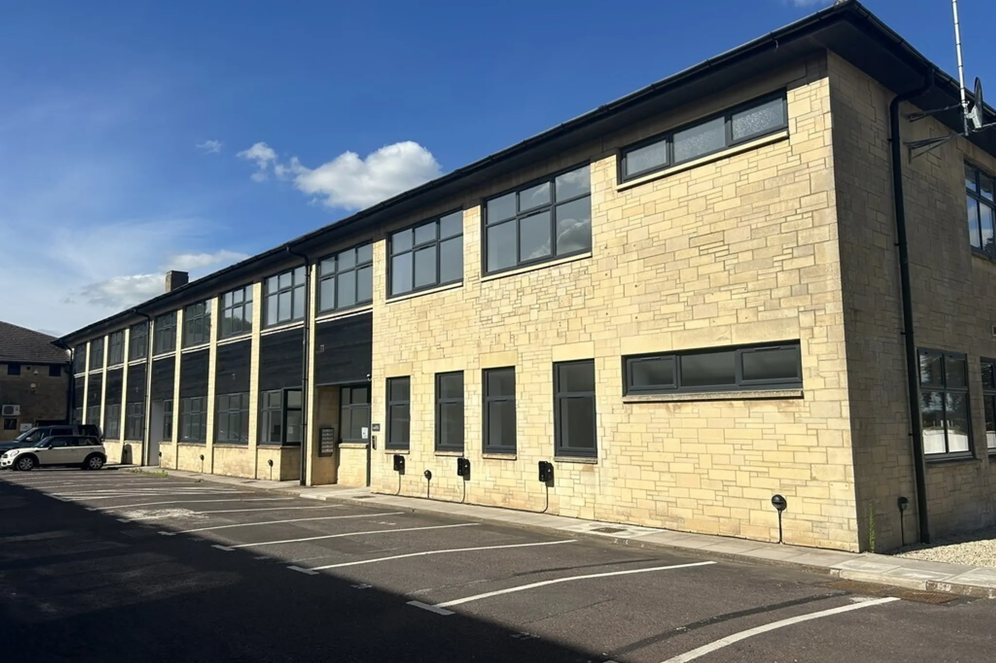 Flat Houston Way in Frome