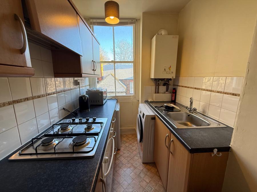 Flat Tavistock Drive in Nottingham