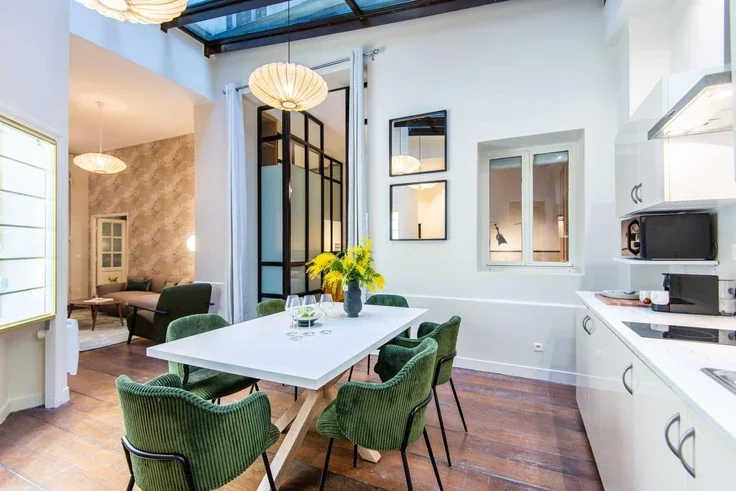 Appartement Rue d'Artois à Paris