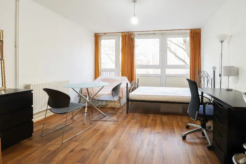 Flat Stanhope Street in Greater London