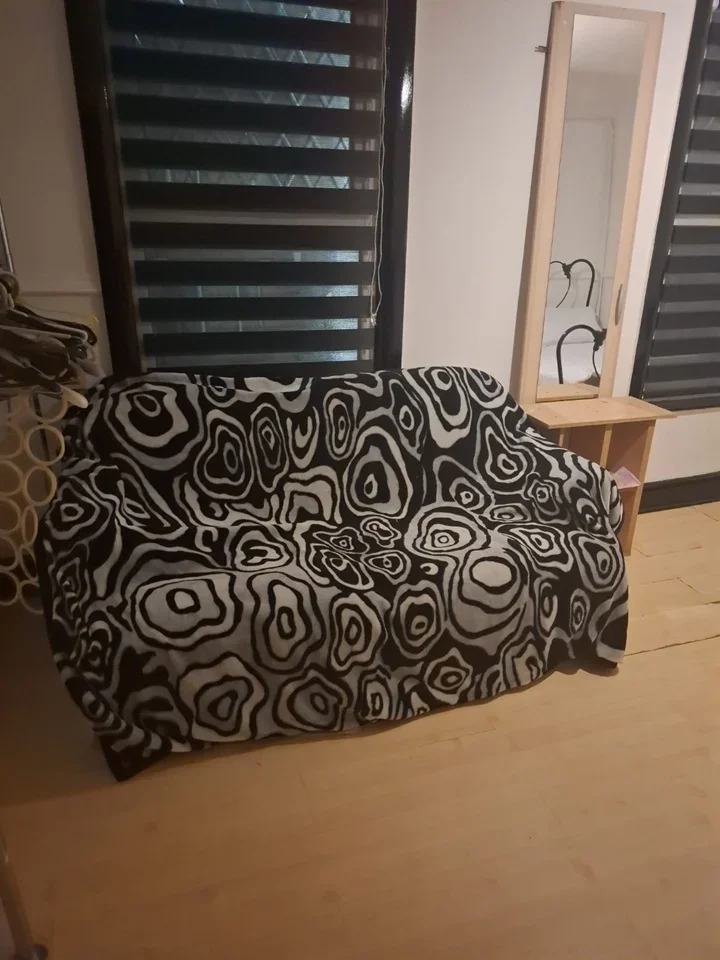 Room Kenworthy Road in Greater London